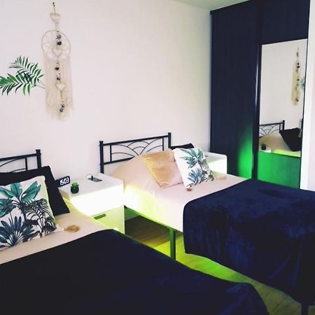 Appartement Le Moderne Ideal Pour Couples Et Professionnels Ornans Exteriör bild