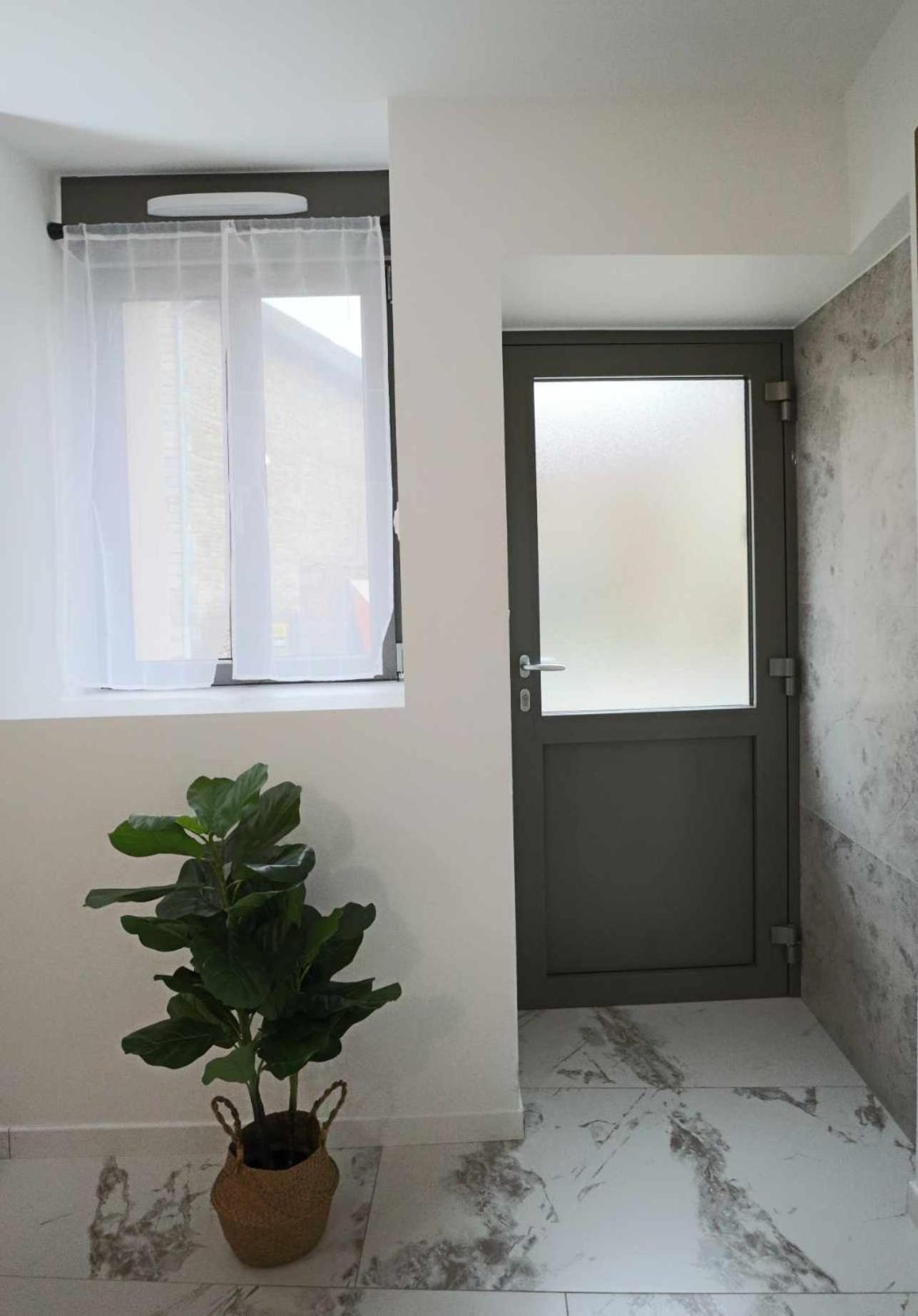Appartement Le Moderne Ideal Pour Couples Et Professionnels Ornans Exteriör bild